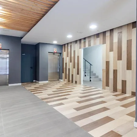 Urban Chic Mid-stay Modern Comfort *